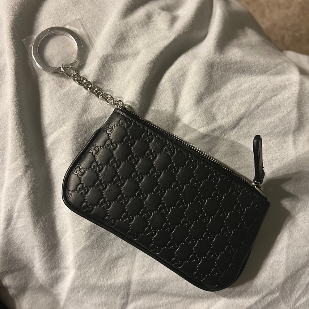 NWT Gucci Monogram Leather Key Pouch Wallet
